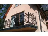 Wyrób kuty: Kuta Balustrada Balkonowa Klasyczna z Ornamentyką Roślinną