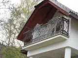 Wyrób kuty: Kuta Balustrada Balkonowa z Ornamentyką Secesyjną