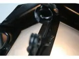 Wyrób kuty: Kuta Lampa Wisząca z Ornamentyką Różaną