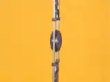 Wyrób kuty: Kuta tralka balustradowa ozdobna z różami 20 cm 950 mm